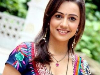 Kritika Anand Shergill original name is Esha Kansara