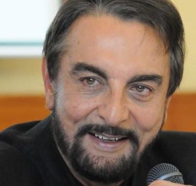 Dadabhai Thakur original name is Kabir Bedi