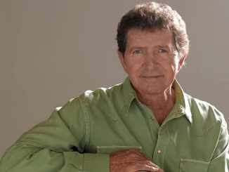 Mac Davis, the 70s country music star dies at 78 following heart surgery